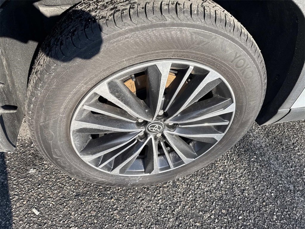 Certified 2025 Toyota Grand Highlander AWD Hybrid image 9