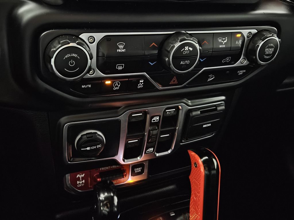 Used 2019 Jeep Wrangler Unlimited Rubicon AWD/4WD image 13