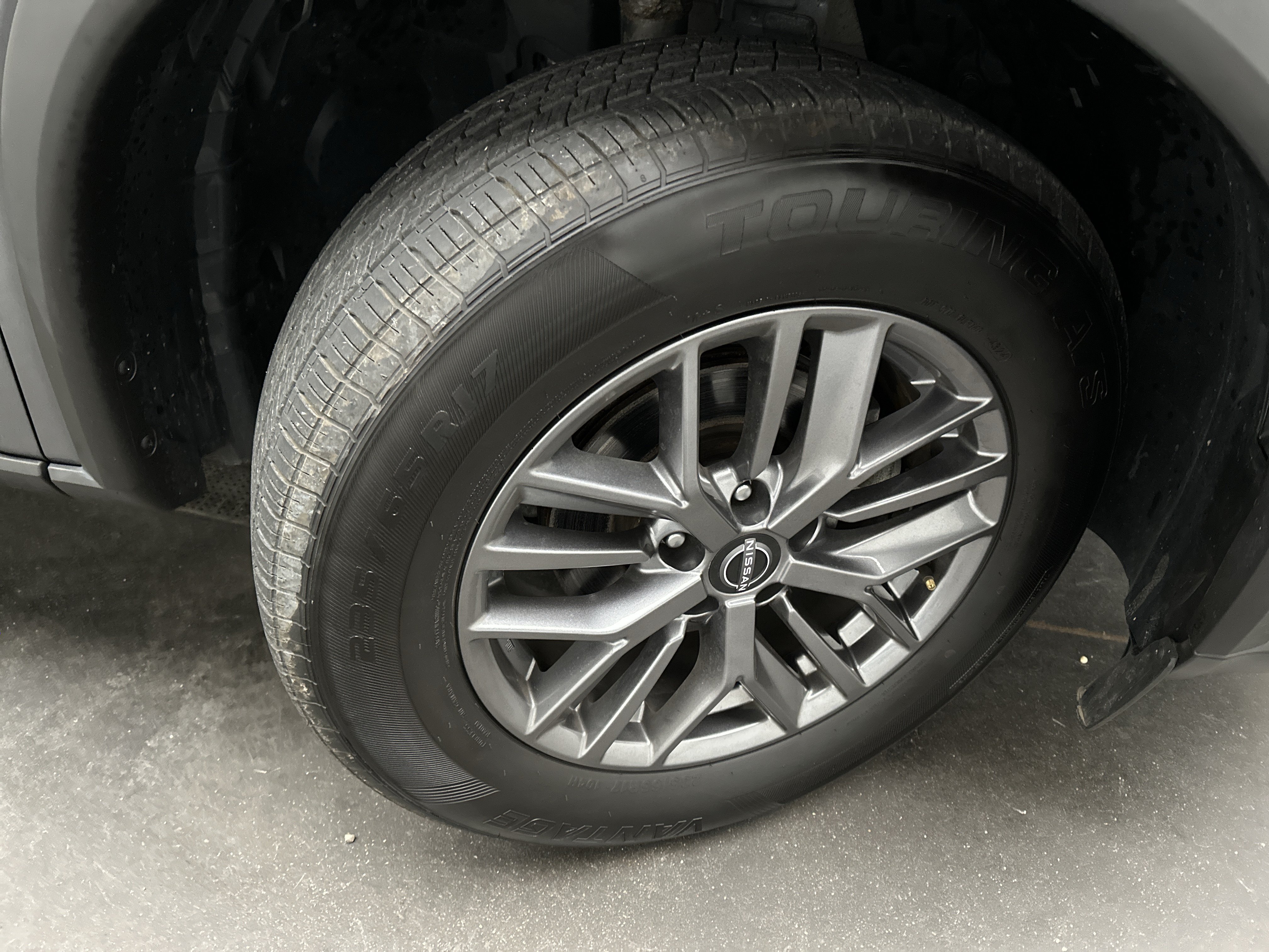 Used 2023 Nissan Rogue S AWD/4WD image 11