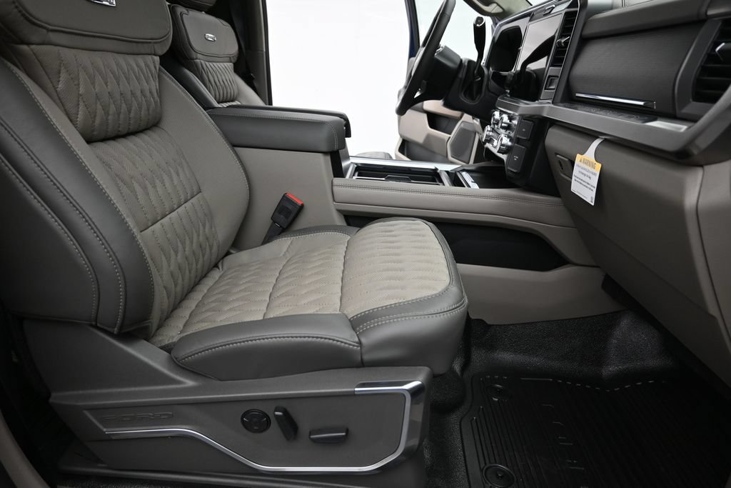 New 2027 Ford F450 Platinum w/ Platinum Plus Package AWD/4WD image 13