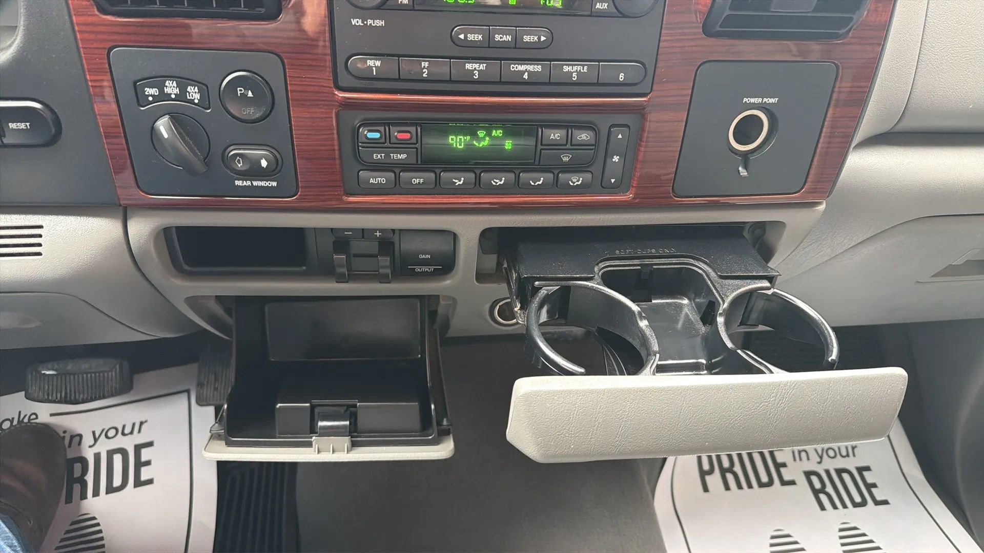 Used 2007 Ford F350 Lariat image 25