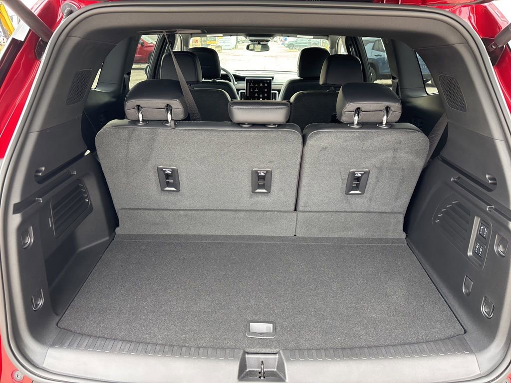 Used 2025 GMC Acadia Denali image 25