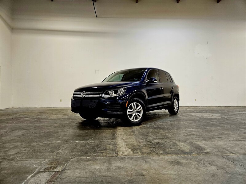 Used 2012 Volkswagen Tiguan LE FWD image 15