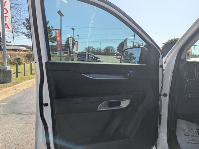 Used 2024 Ford Ranger Lariat w/ Trailer Tow Package image 11