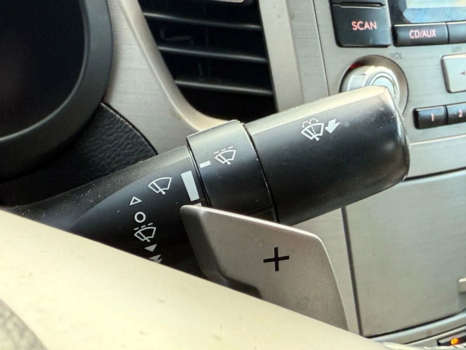 Used 2013 Subaru Legacy 2.5i Premium w/ All-Weather Pkg + Moonroof image 24