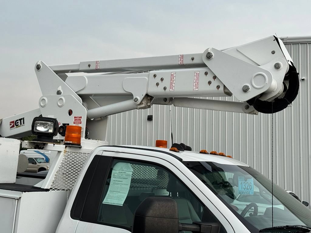 Used 2018 Ford F550 2WD Regular Cab Super Duty image 34