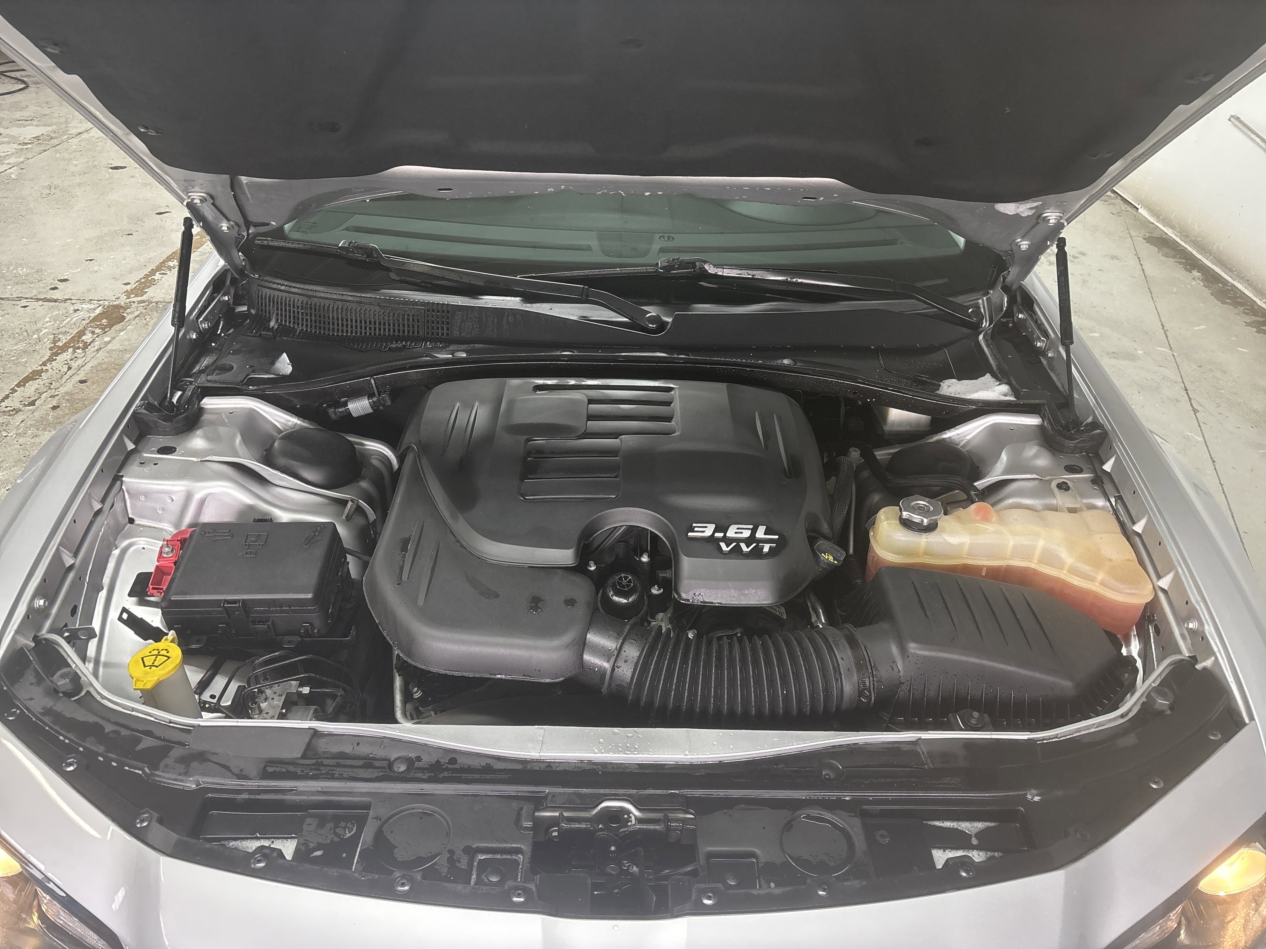 Used 2021 Chrysler 300 Touring w/ Sport Appearance Package image 10
