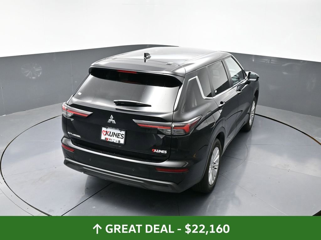 Used 2025 Mitsubishi Outlander ES image 41