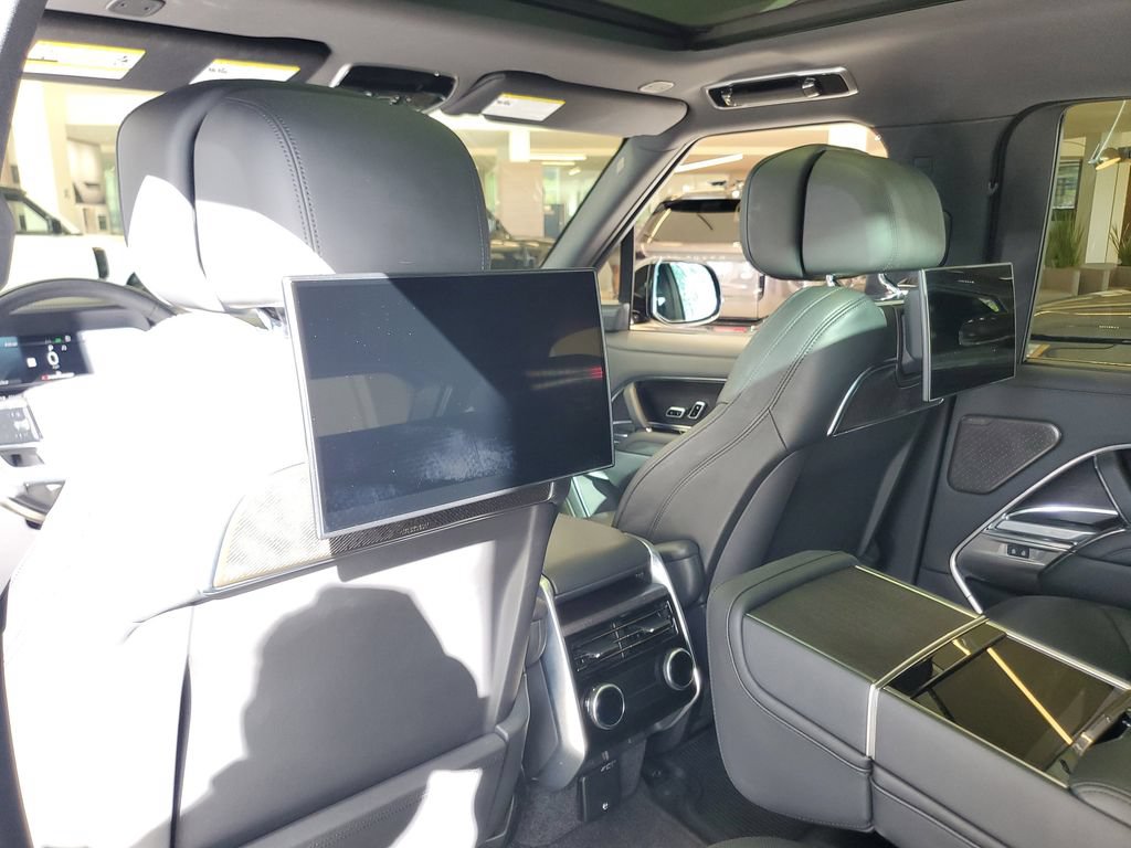 Used 2024 Land Rover Range Rover Autobiography AWD/4WD image 26
