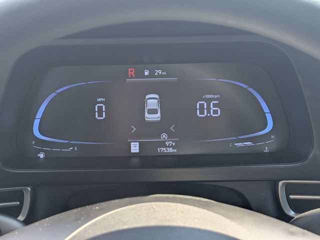 Used 2025 Hyundai Elantra SE FWD image 28