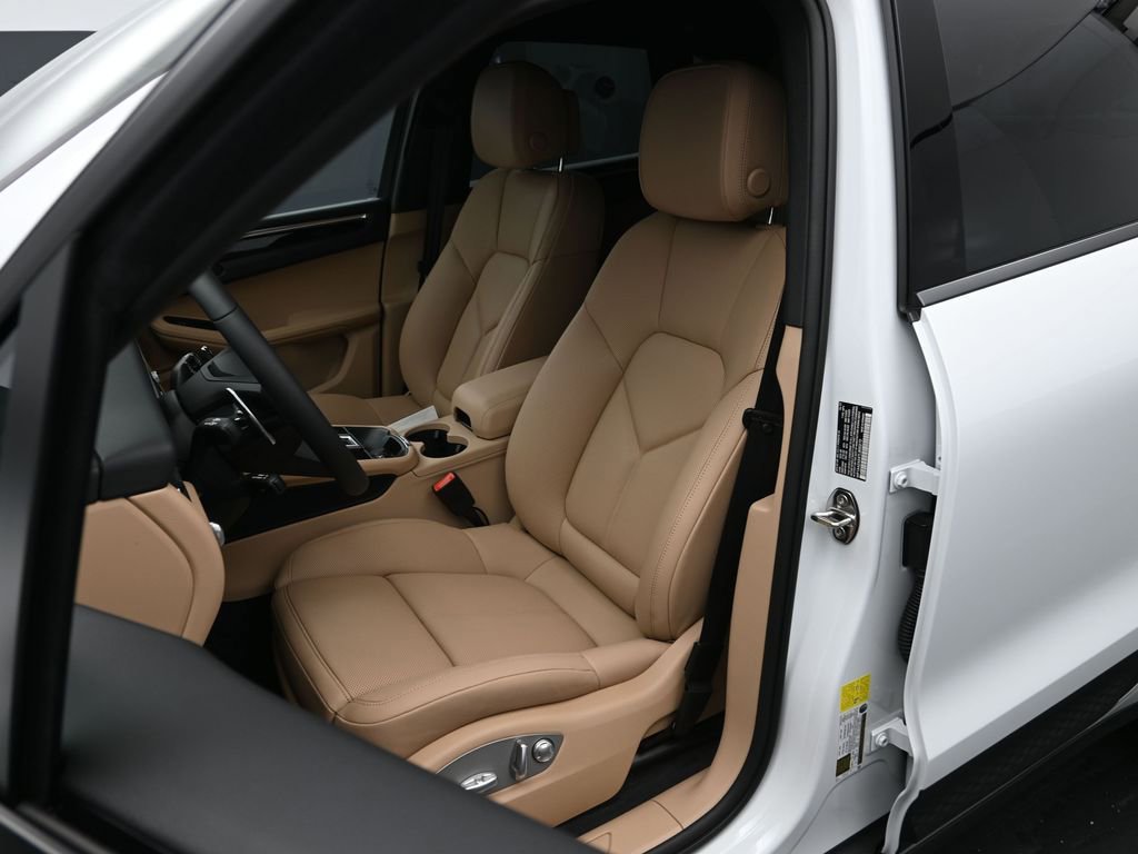New 2026 Porsche Macan image 5
