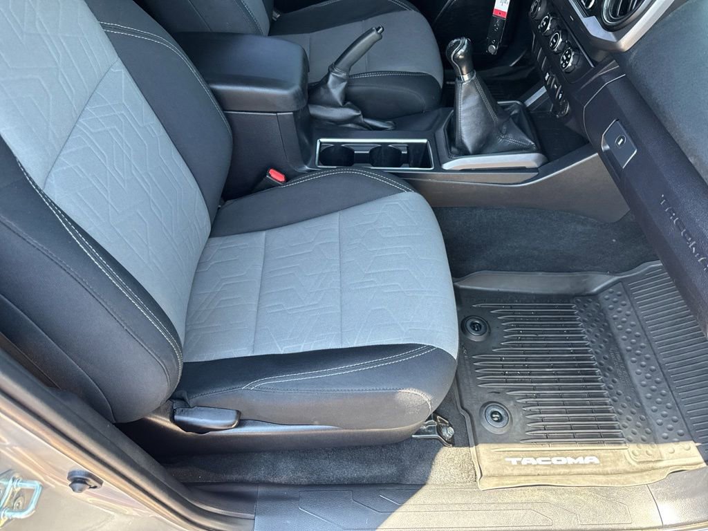 Used 2020 Toyota Tacoma TRD Off-Road AWD/4WD image 22