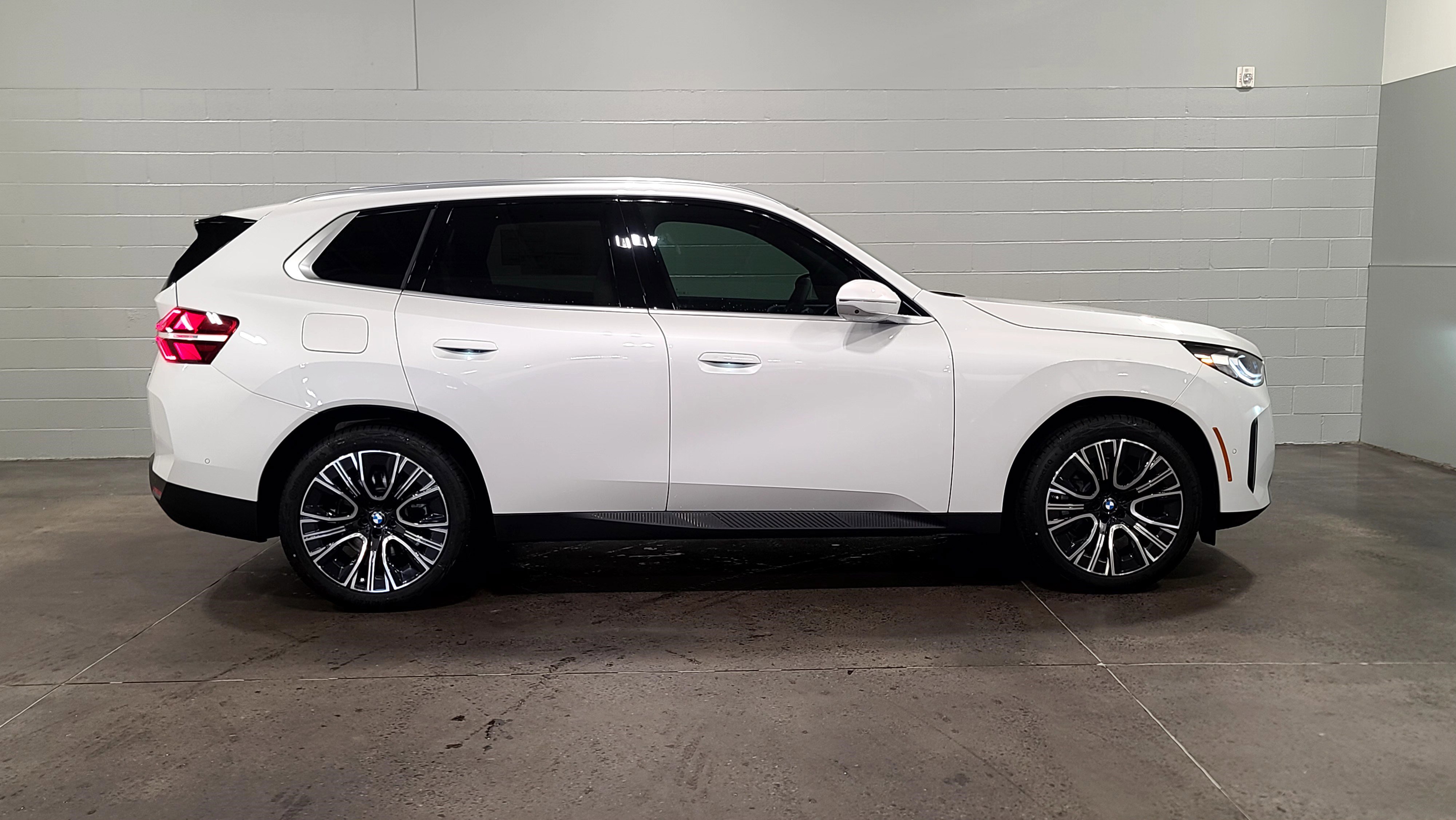 Used 2026 BMW X3 xDrive30 w/ Premium Package image 9