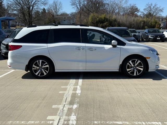 Used 2023 Honda Odyssey Touring image 2