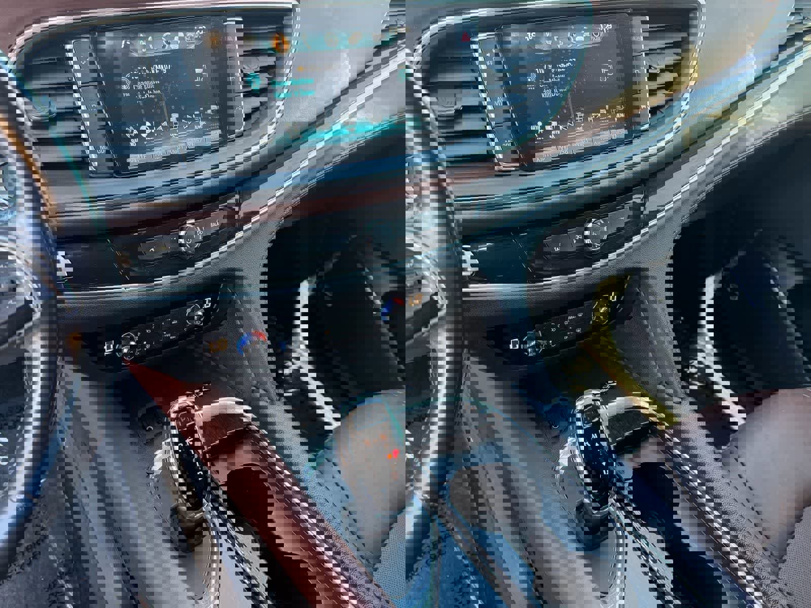 Used 2019 Buick Enclave Avenir w/ Avenir Technology Package image 26