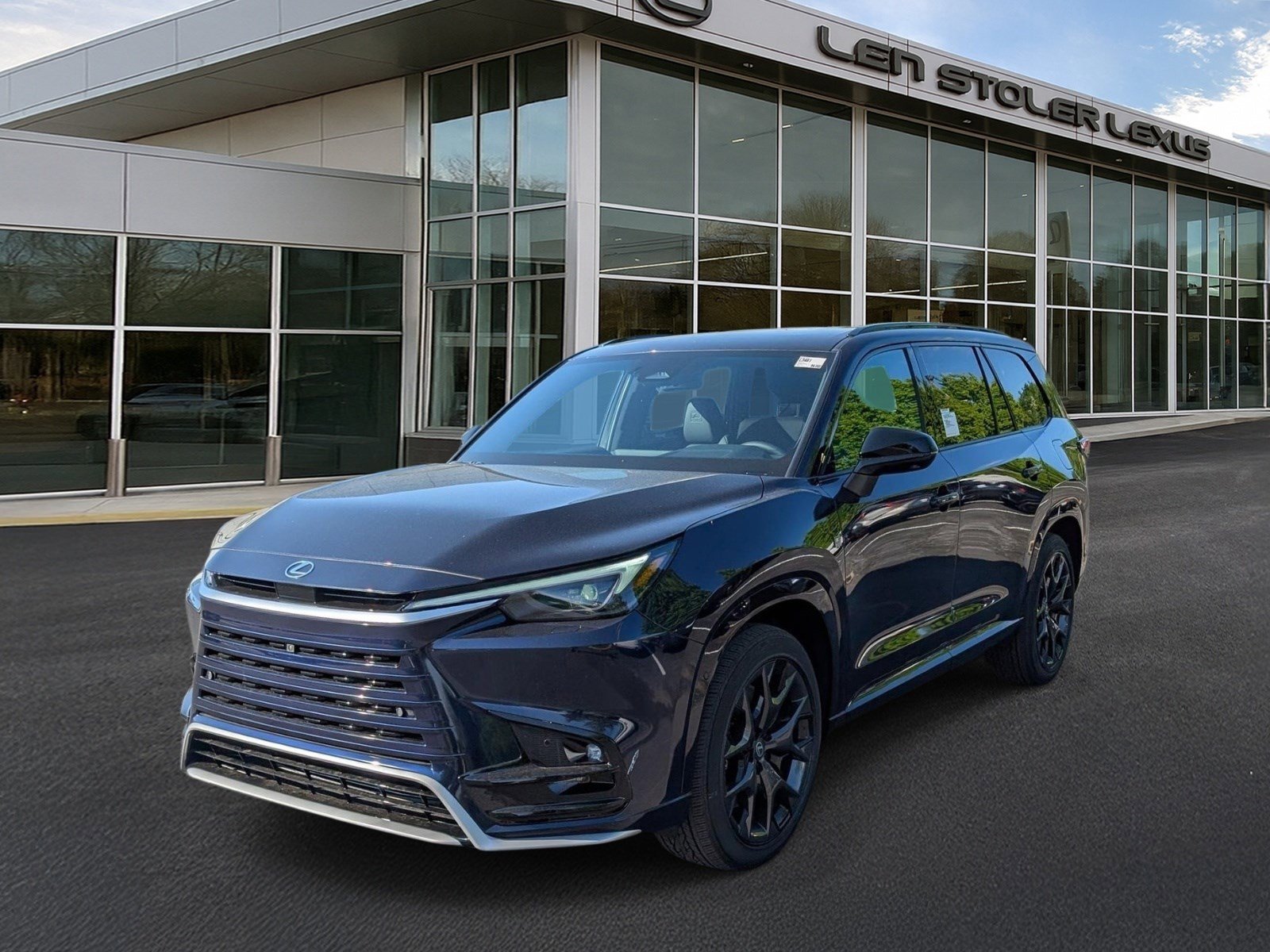 New 2026 Lexus TX 500h AWD image 4