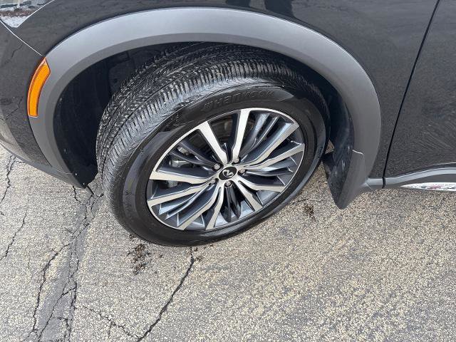 Certified 2025 INFINITI QX60 Sensory image 27