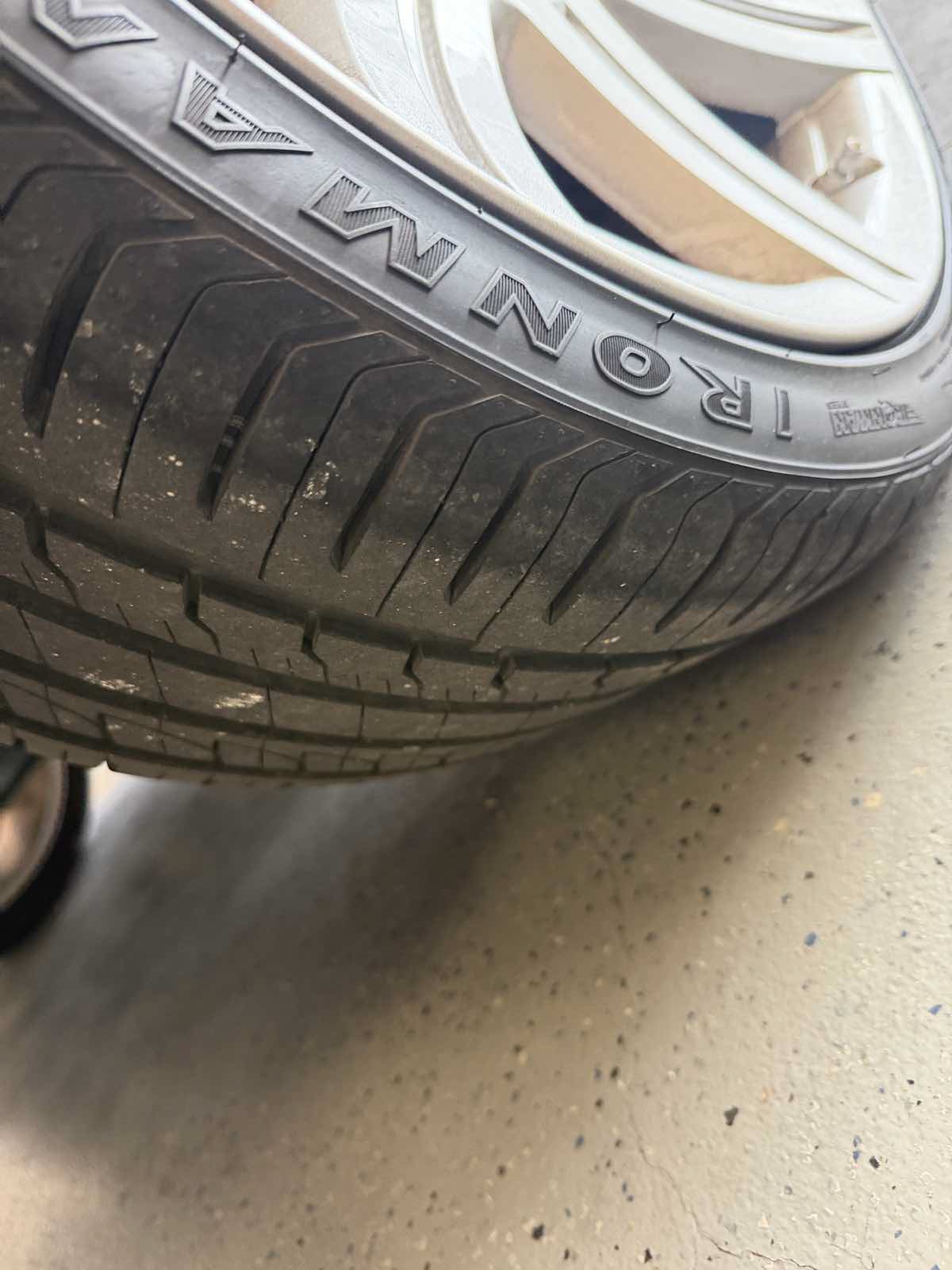 Used 2005 Chrysler Crossfire Limited RWD image 31