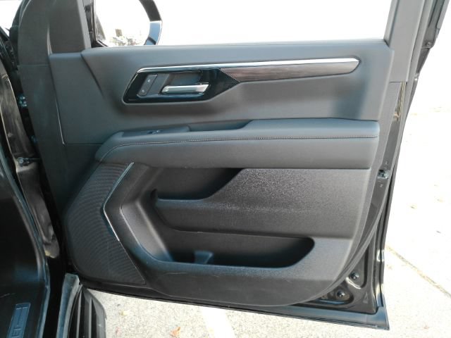 Used 2026 Chevrolet Tahoe LT RWD image 20