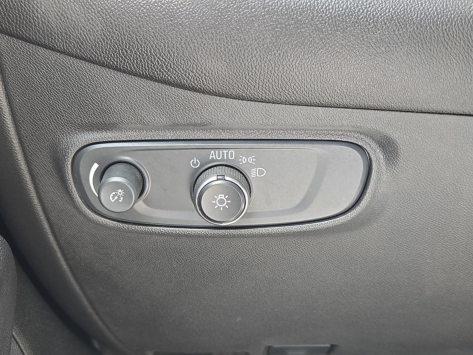 Used 2022 Chevrolet Equinox LT FWD image 25