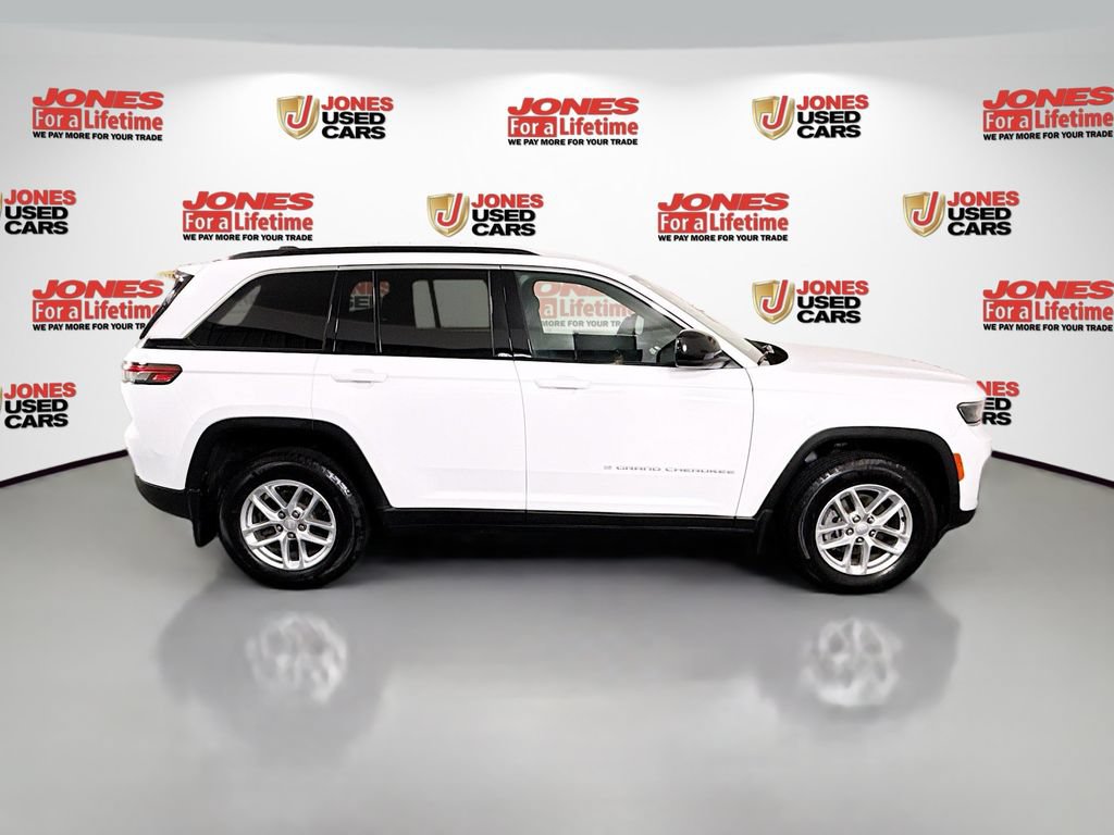Used 2025 Jeep Grand Cherokee Laredo X AWD/4WD image 17