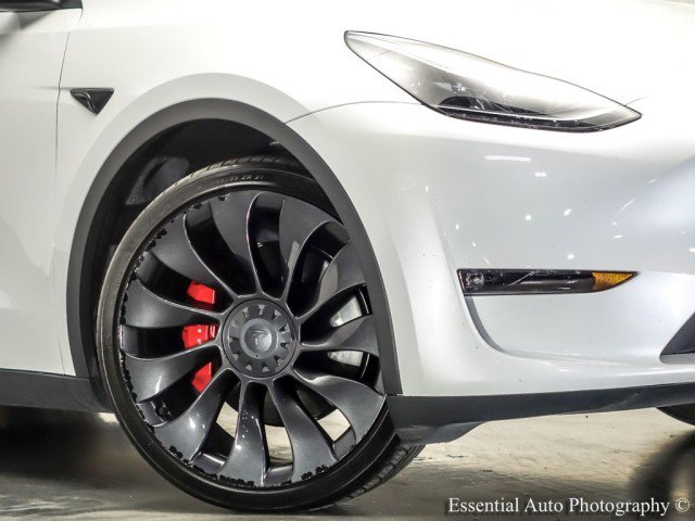 Used 2023 Tesla Model Y Performance AWD/4WD image 3