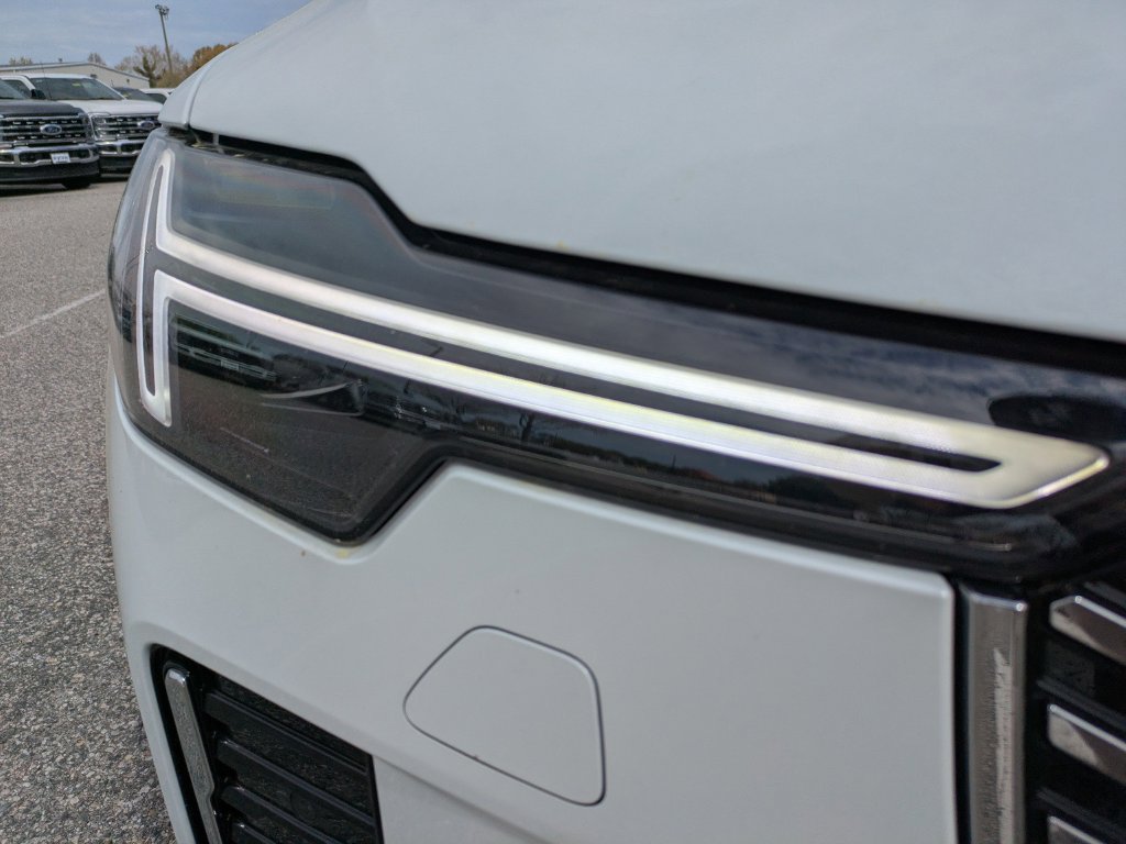 New 2026 Volvo XC90 T8 Plus w/ Protection Package Premier AWD/4WD image 10