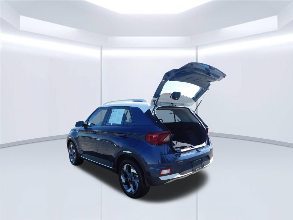 Used 2025 Hyundai Venue Limited FWD image 20