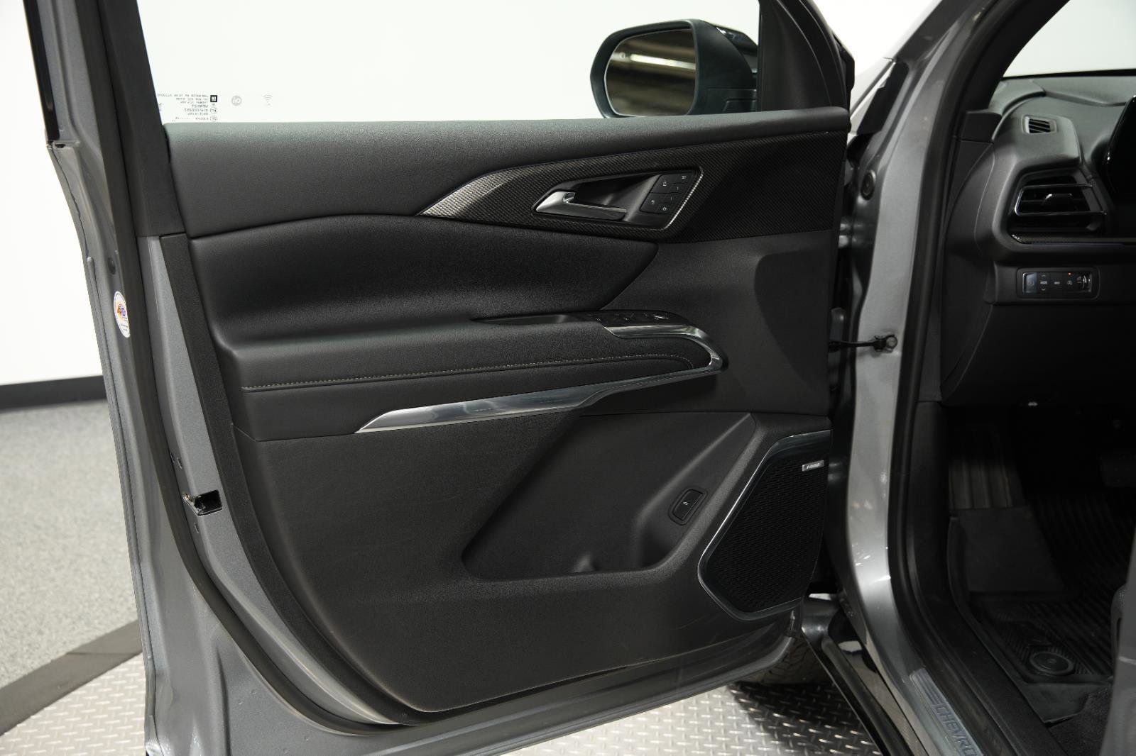 Used 2025 Chevrolet Traverse High Country w/ LPO, Floor Liner Package image 26