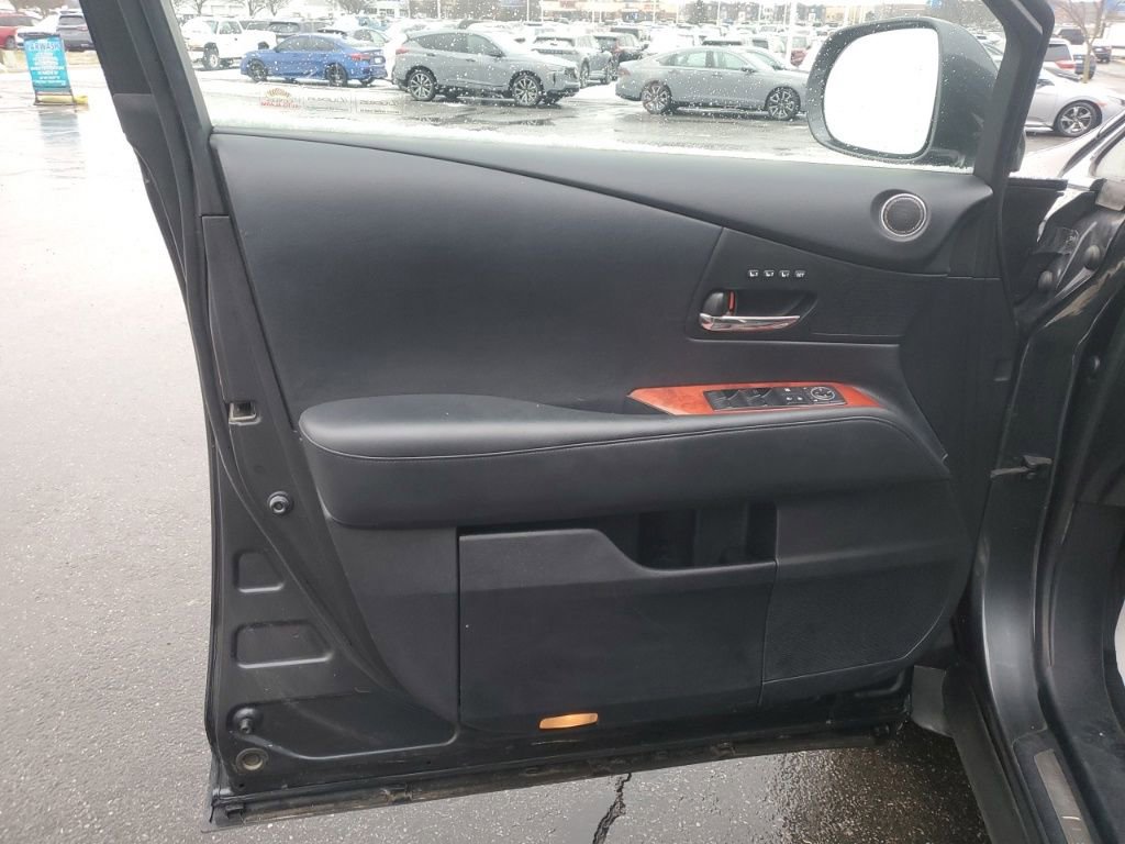 Used 2011 Lexus RX 450h AWD image 25