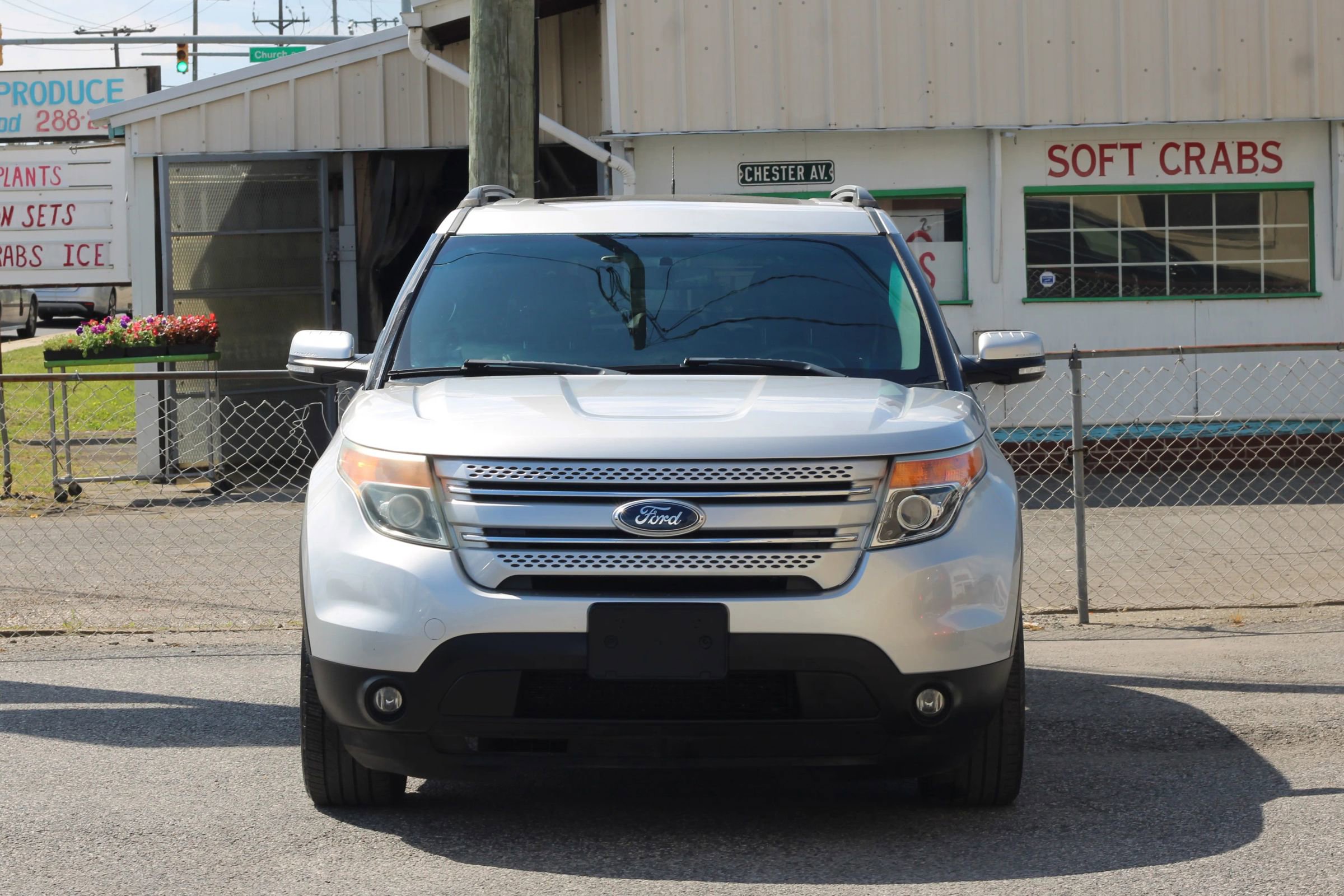 Used 2014 Ford Explorer Limited w/ Equipment Group 301A AWD/4WD image 2