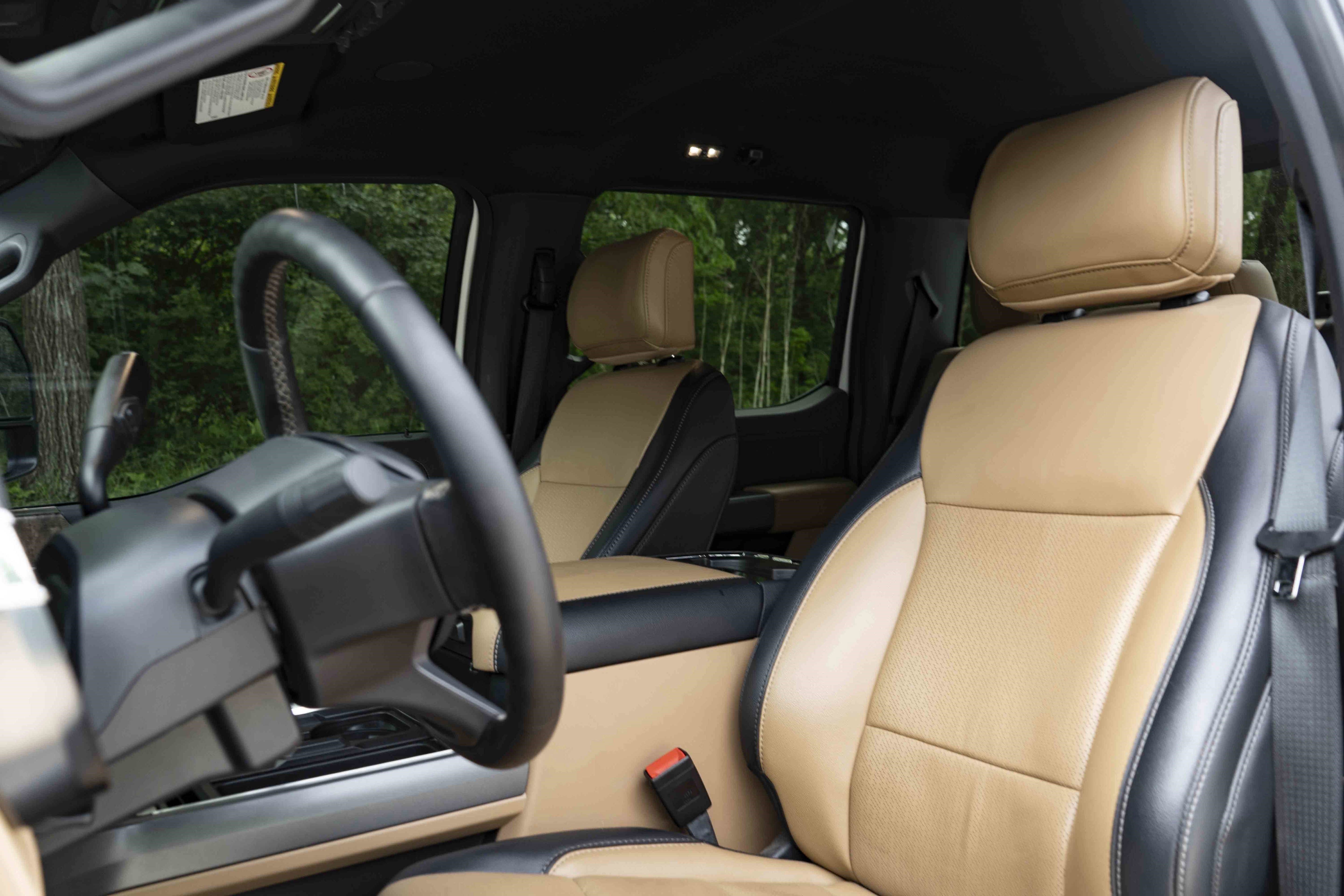 Used 2025 Ford F450 Lariat w/ Lariat Ultimate Package AWD/4WD image 17