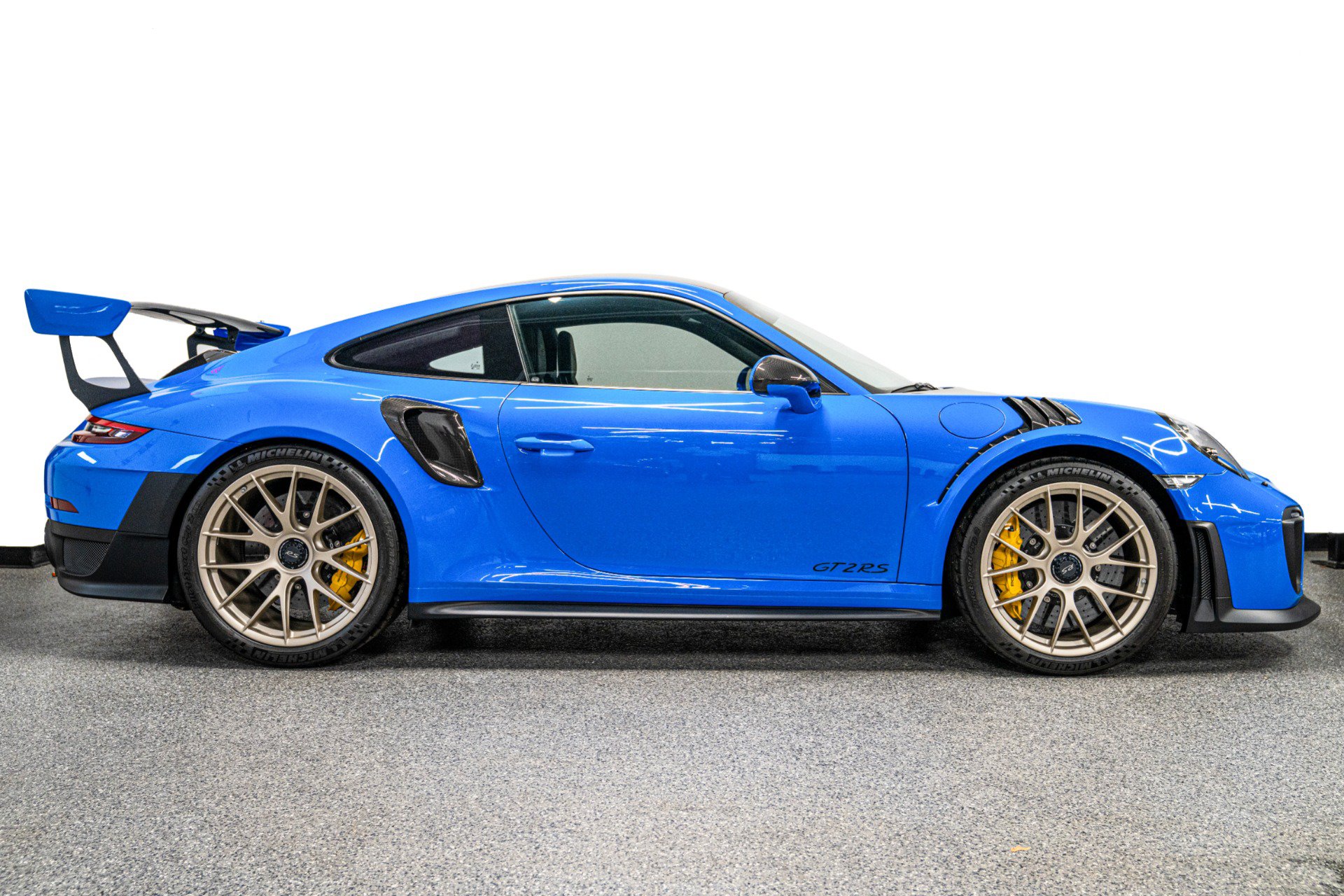 Used 2018 Porsche 911 GT2 RS RWD image 48