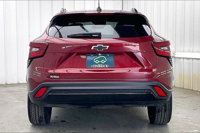 Certified 2024 Chevrolet Trax RS w/ Sunroof Package FWD image 4