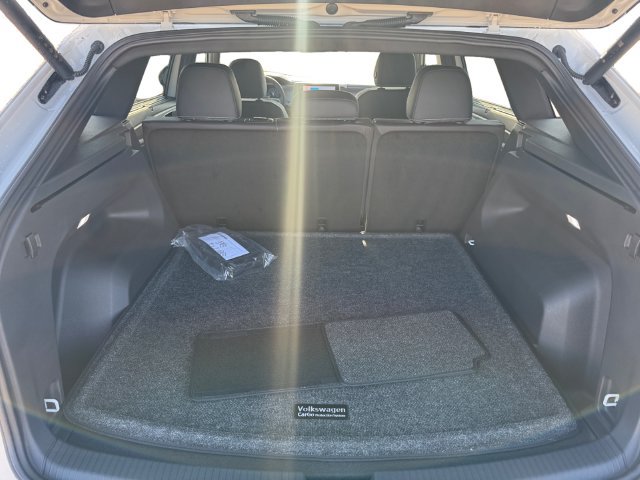 New 2026 Volkswagen Atlas Cross Sport SE FWD image 11