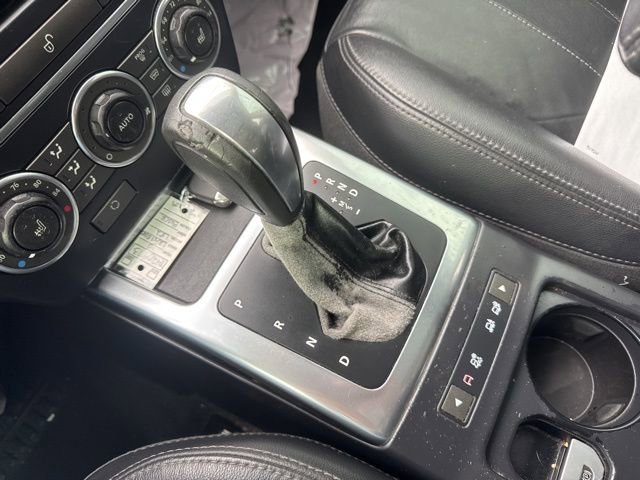 Used 2015 Land Rover LR2 image 19