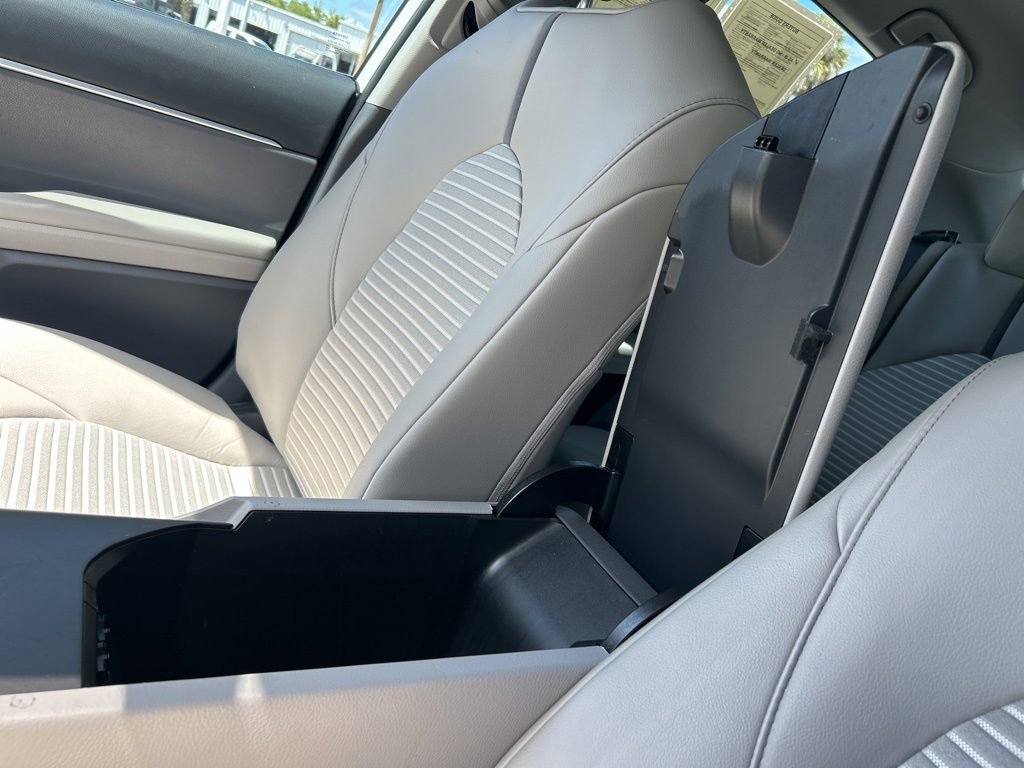 Used 2023 Toyota Camry SE FWD image 39
