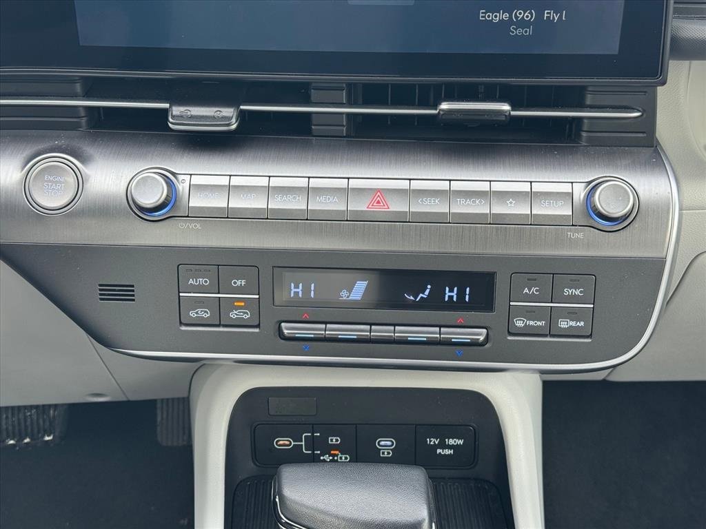 Used 2025 Hyundai Kona SEL image 17