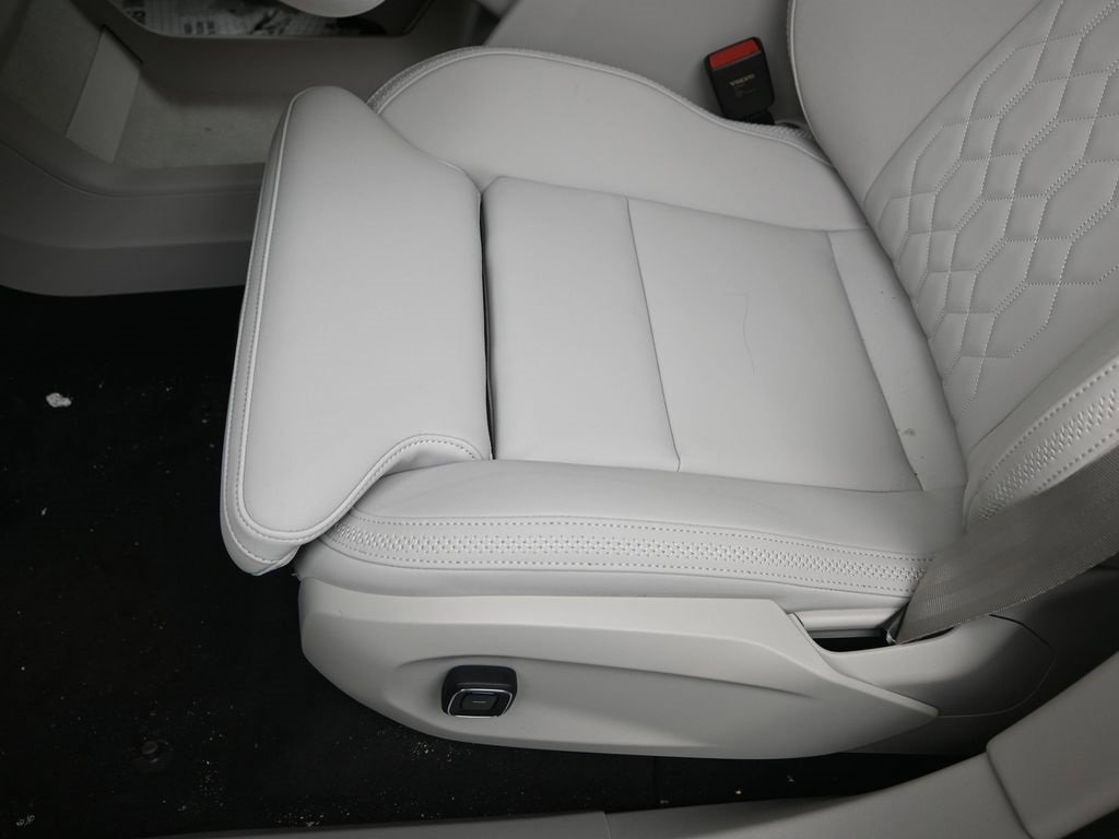 New 2025 Volvo EX90 Ultra image 21