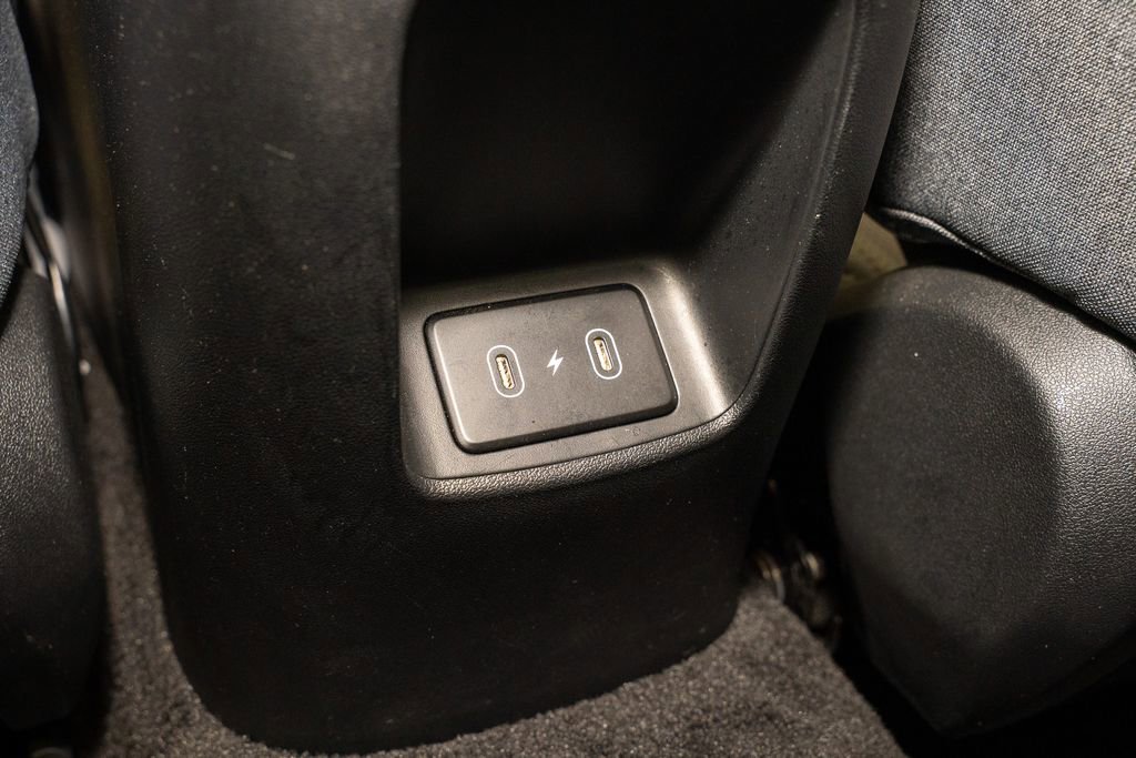 Used 2025 Hyundai Elantra Limited image 7