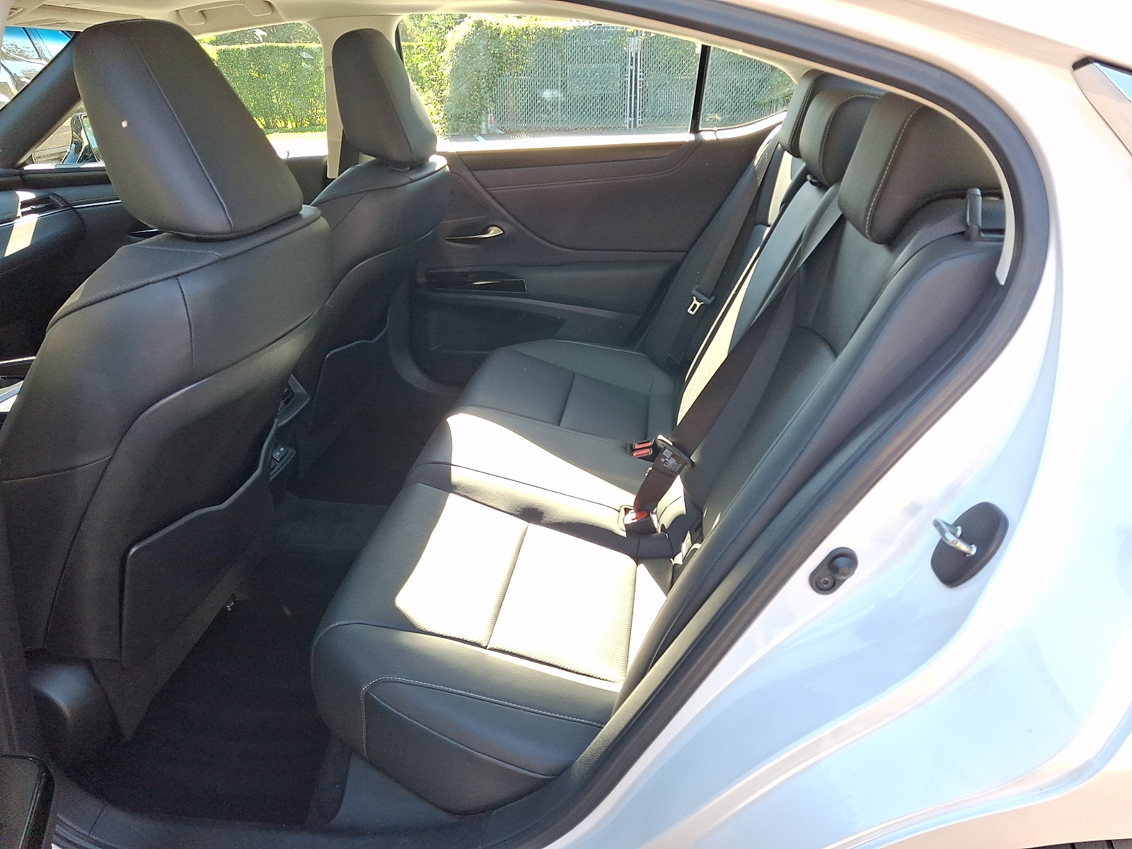 Certified 2024 Lexus ES 350 w/ Premium Package FWD image 9