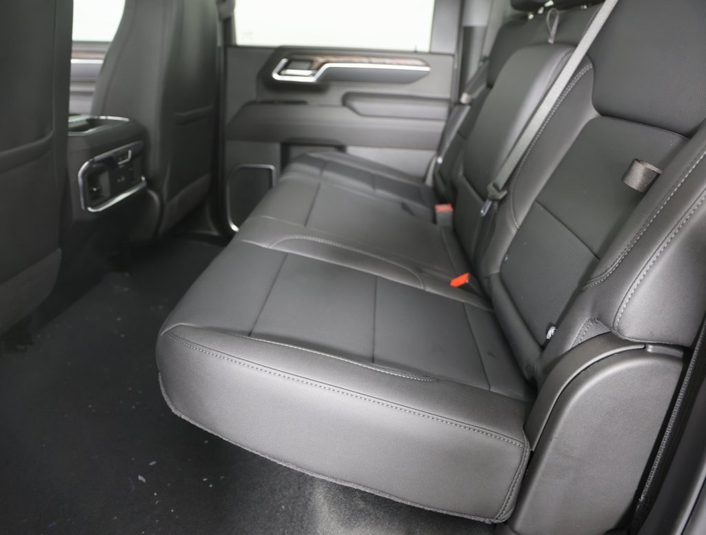 New 2026 GMC Sierra 3500 SLT w/ SLT Convenience Package image 13