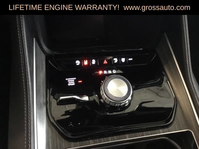 Certified 2024 Jeep Wagoneer L Series II AWD/4WD image 15