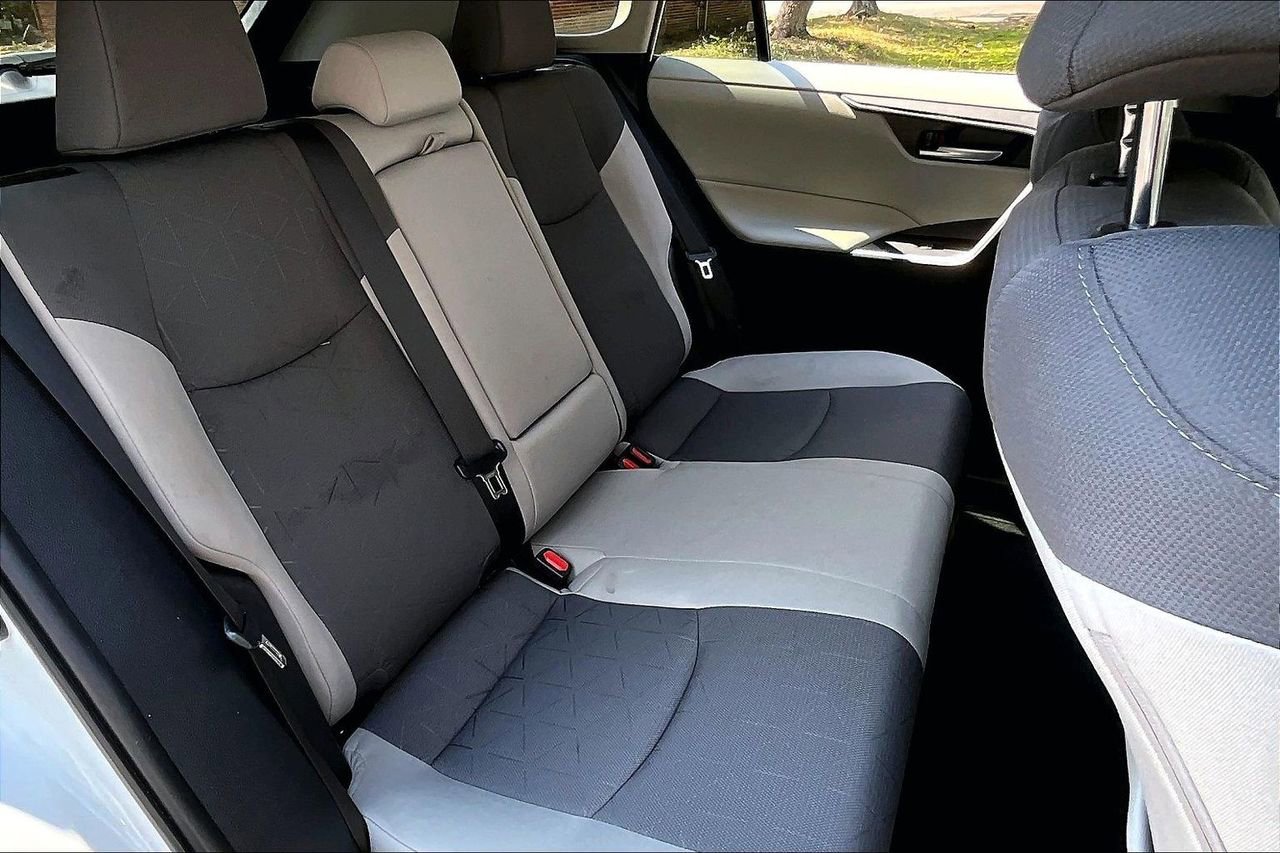 Used 2025 Toyota RAV4 XLE w/ Convenience Package image 22