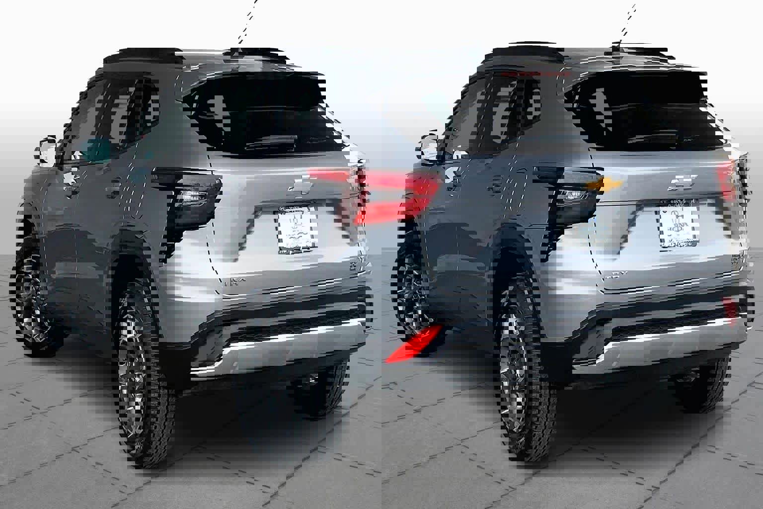 Used 2025 Chevrolet Trax LT w/ LT Convenience Package image 12