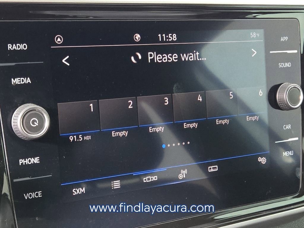 Used 2022 Volkswagen Atlas Cross Sport SE FWD image 21