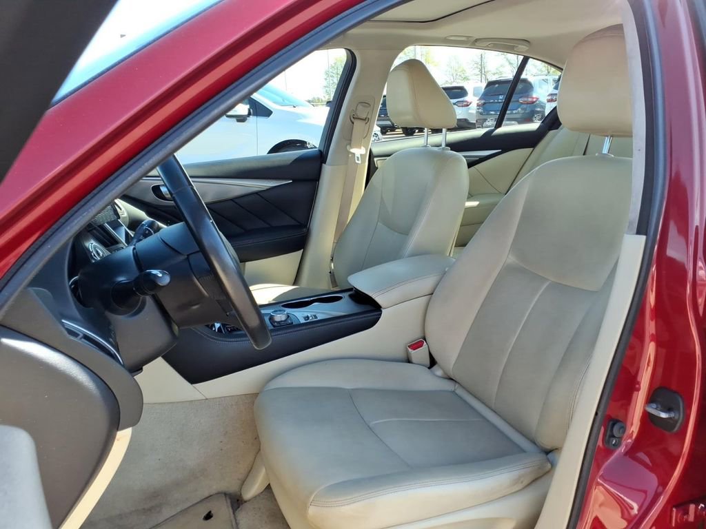 Used 2015 INFINITI Q50 Premium w/ All Weather Package image 4