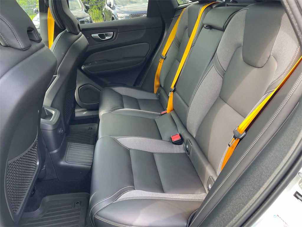 Used 2024 Volvo XC60 T8 Polestar w/ Protection Package Premier image 33