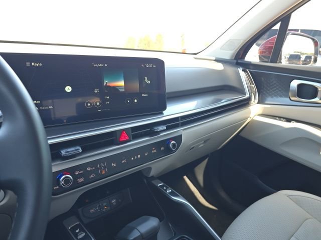 Used 2025 Kia Sorento EX w/ Panoramic Sunroof Package image 28