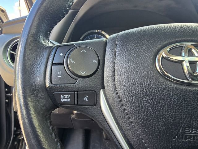 Used 2017 Toyota Corolla SE w/ SE Premium Package FWD image 25